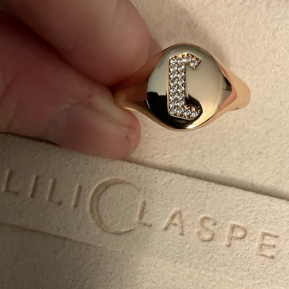 Like New Lili Claspe Gothic Initial Signet Ring